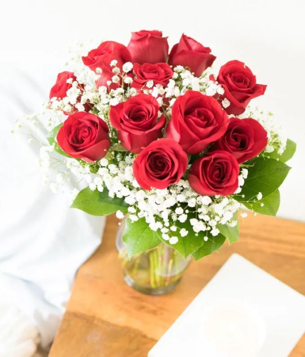 One Dozen Long Stemmed Red Roses - Image 3